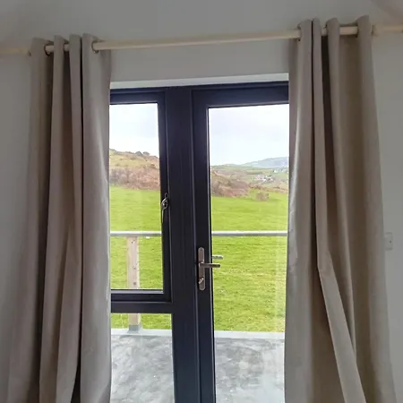 Apartmán The Hideaway Tragumna A Hidden Gem By The Sea With Outdoor Sauna *